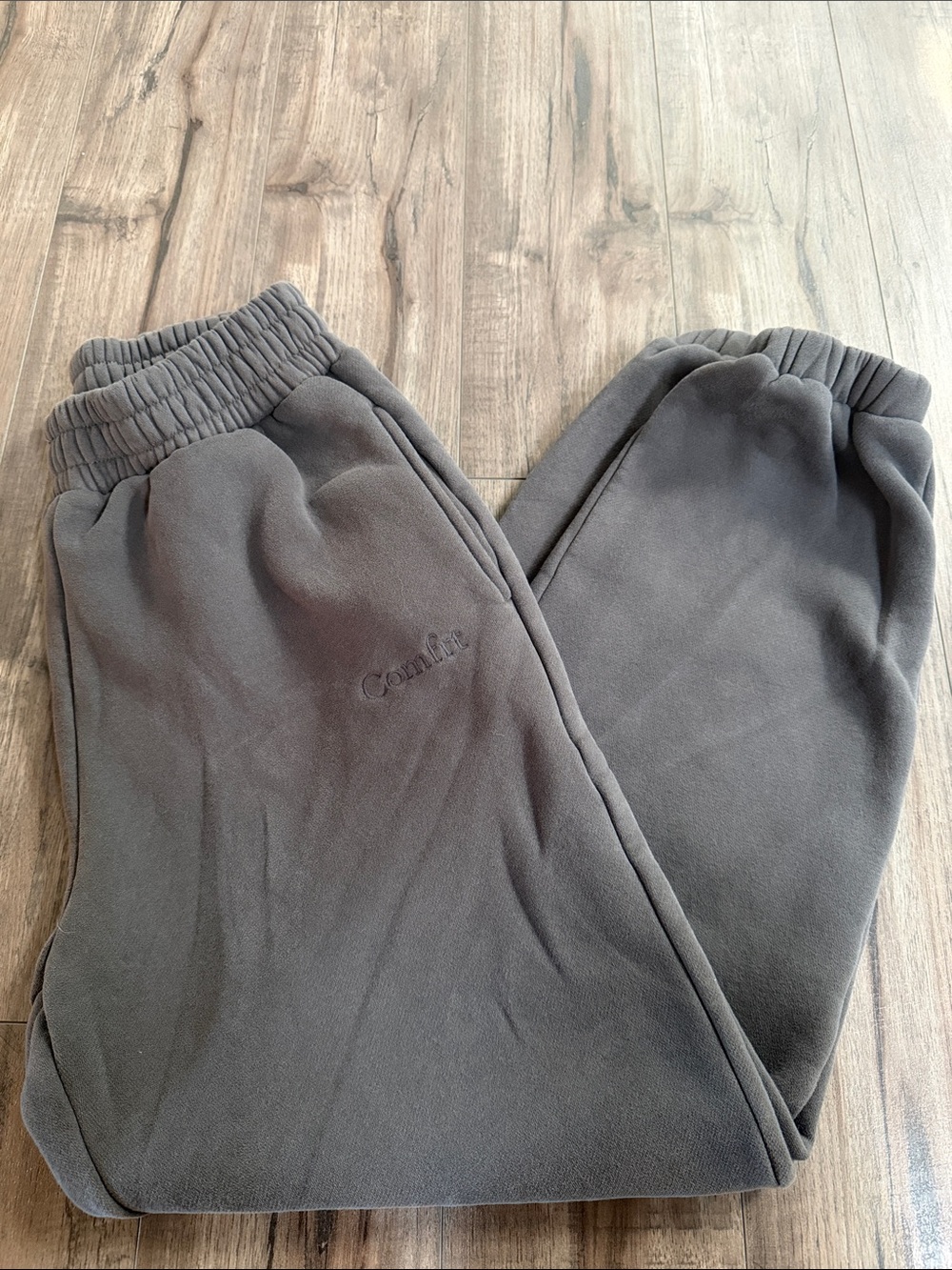 Comfrt unisex joggers size S